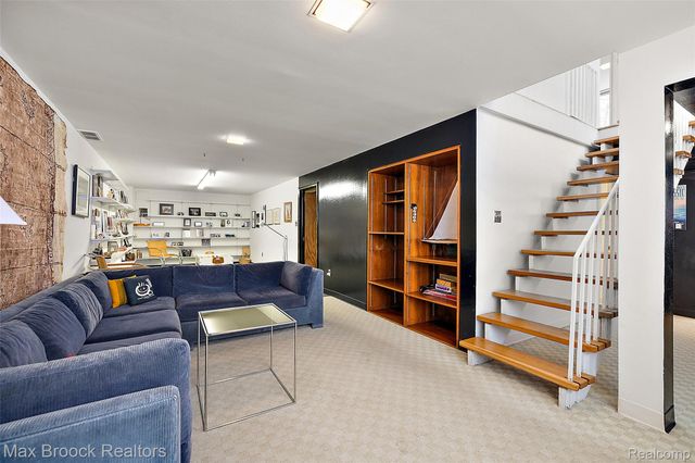 6020 Northfield Road, West Bloomfield Charter Township, MI 48322