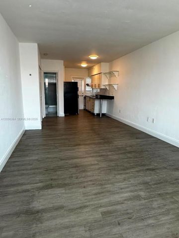 300 74th Street 17, Miami Beach, FL 33141
