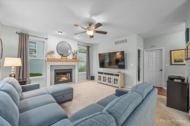 461 Willow Road, Lakemoor, IL 60051