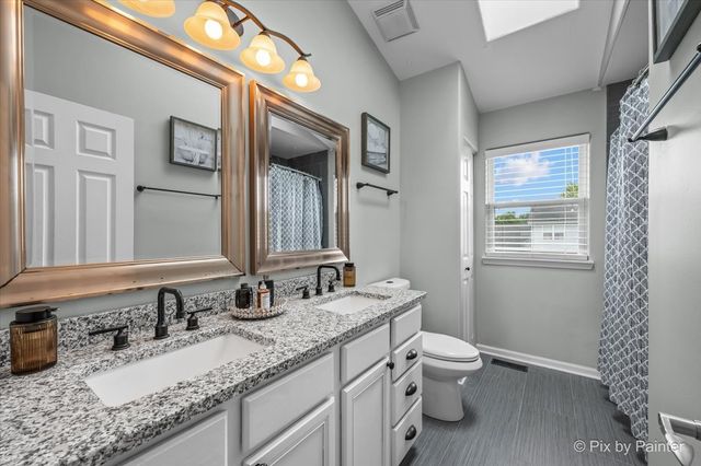 461 Willow Road, Lakemoor, IL 60051