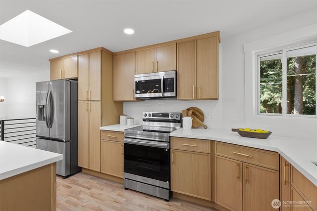 6126 189th Place SW, Lynnwood, WA 98036