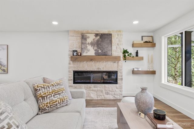 6126 189th Place SW, Lynnwood, WA 98036