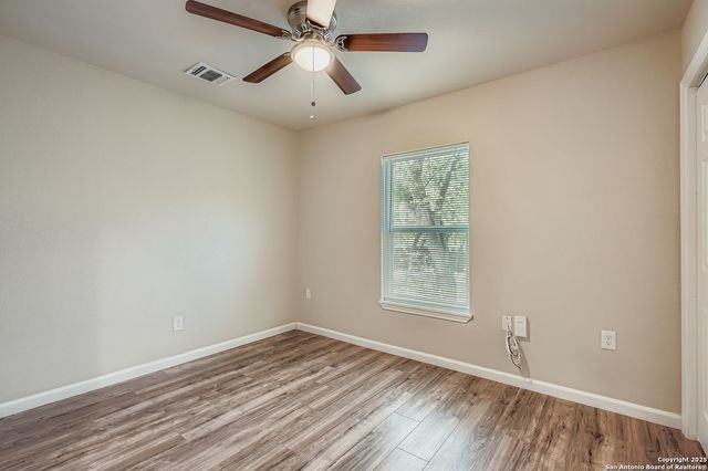 122 Adrian Dr, San Antonio, TX 78213