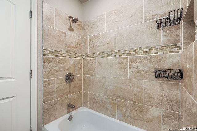 122 Adrian Dr, San Antonio, TX 78213