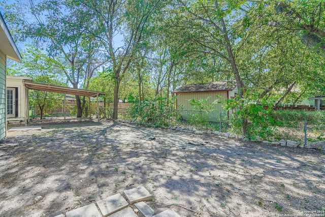 122 Adrian Dr, San Antonio, TX 78213