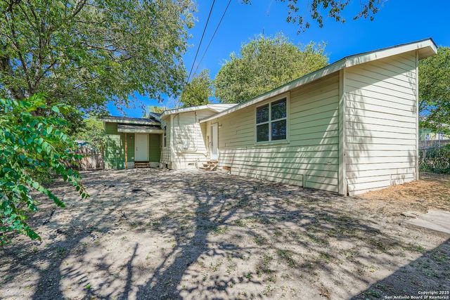 122 Adrian Dr, San Antonio, TX 78213