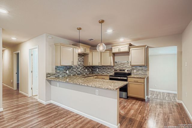 122 Adrian Dr, San Antonio, TX 78213