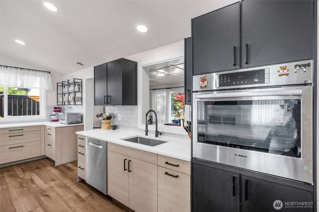 6407 N 51st Street, Tacoma, WA 98407