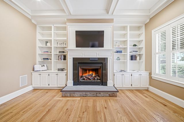 24 Normandy Rd, Lexington, MA 02421