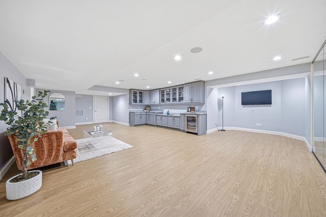 24 Normandy Rd, Lexington, MA 02421