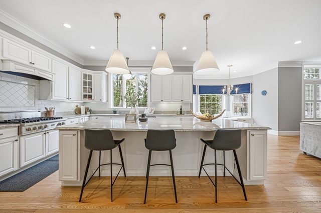 24 Normandy Rd, Lexington, MA 02421