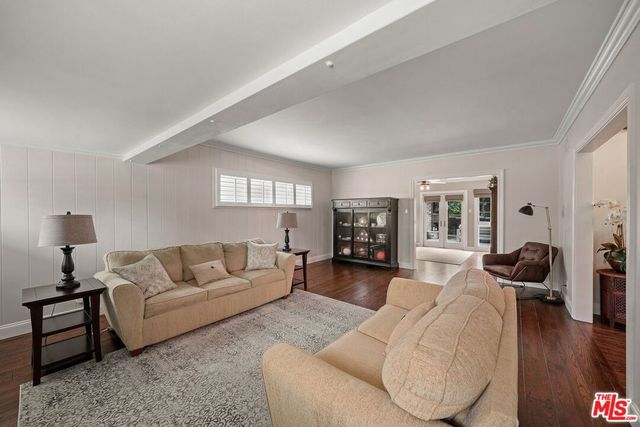 15434 Sutton Street, Sherman Oaks, CA 91403