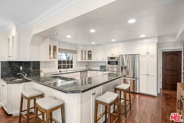 15434 Sutton Street, Sherman Oaks, CA 91403