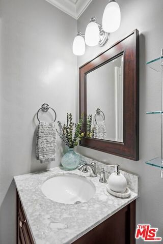 15434 Sutton Street, Sherman Oaks, CA 91403