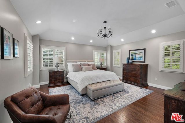 15434 Sutton Street, Sherman Oaks, CA 91403