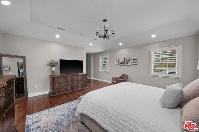 15434 Sutton Street, Sherman Oaks, CA 91403