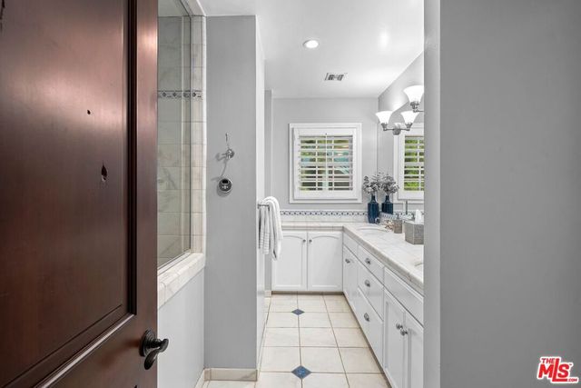 15434 Sutton Street, Sherman Oaks, CA 91403