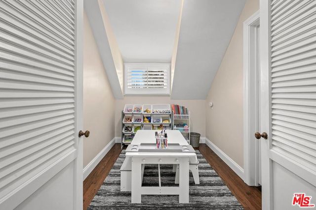 15434 Sutton Street, Sherman Oaks, CA 91403