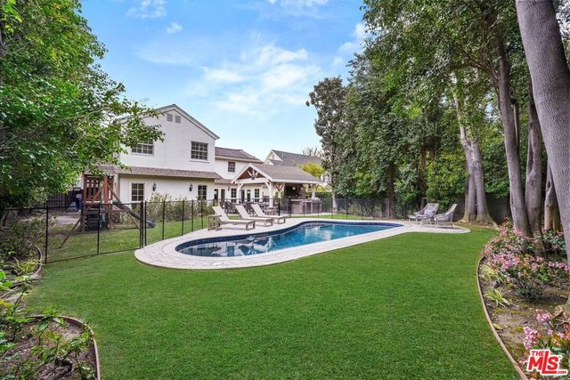 15434 Sutton Street, Sherman Oaks, CA 91403