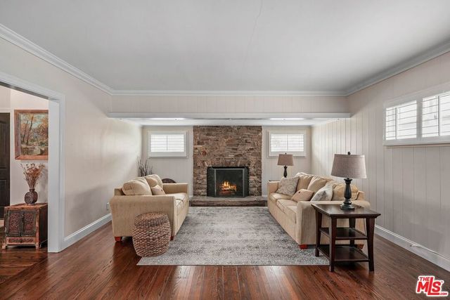 15434 Sutton Street, Sherman Oaks, CA 91403