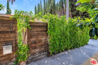 738 Westmount Drive, West Hollywood, CA 90069