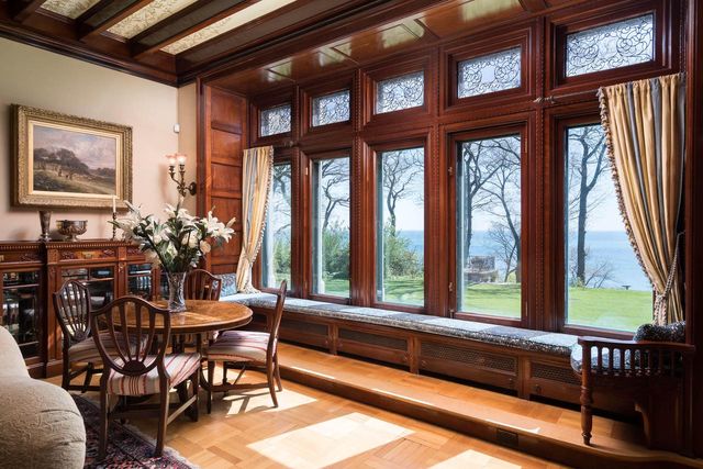 3432 N Lake DRIVE, Milwaukee, WI 53211