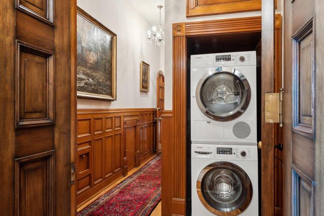 3432 N Lake DRIVE, Milwaukee, WI 53211