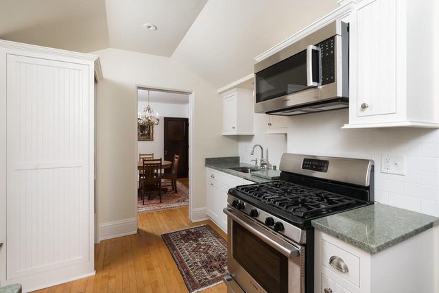 3432 N Lake DRIVE, Milwaukee, WI 53211