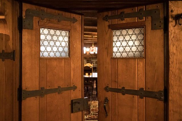 3432 N Lake DRIVE, Milwaukee, WI 53211