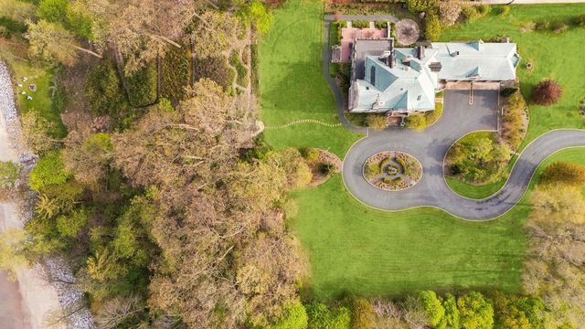 3432 N Lake DRIVE, Milwaukee, WI 53211