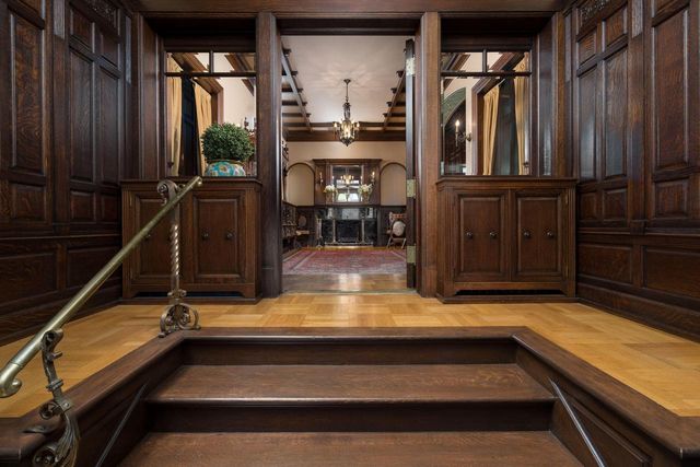 3432 N Lake DRIVE, Milwaukee, WI 53211