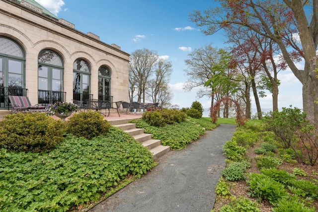 3432 N Lake DRIVE, Milwaukee, WI 53211