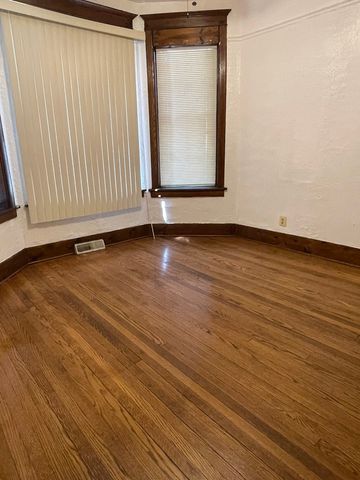 2724 W Flournoy Street, Chicago, IL 60624