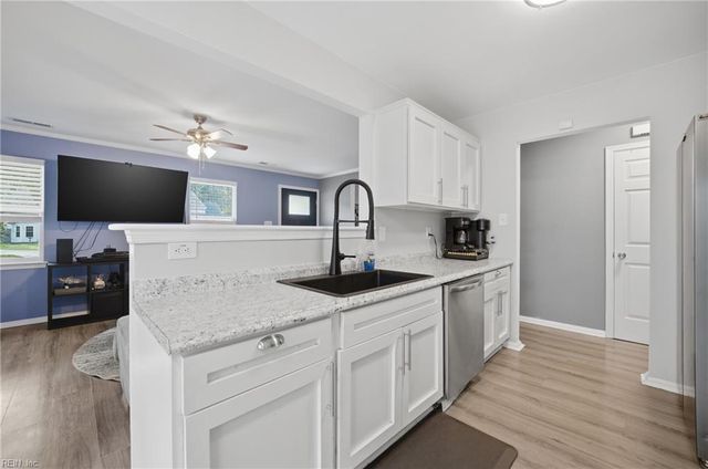 1376 Beacons Reach DR, Virginia Beach, VA 23454