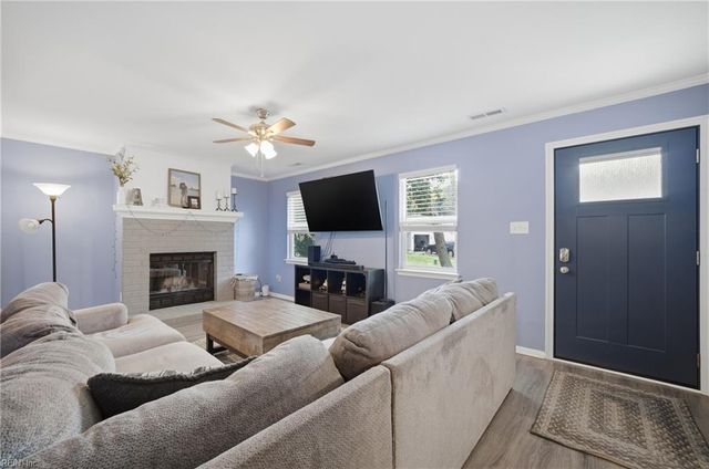 1376 Beacons Reach DR, Virginia Beach, VA 23454