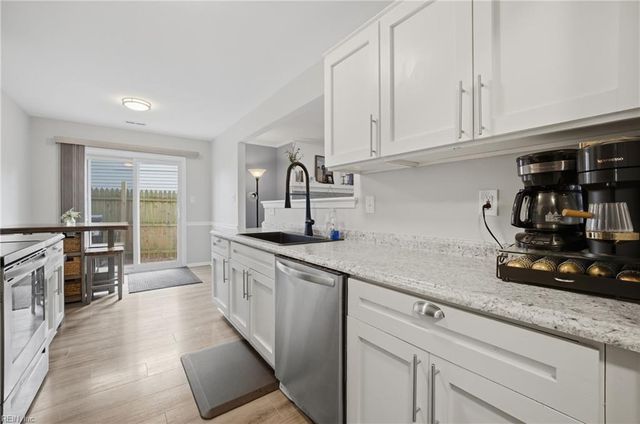 1376 Beacons Reach DR, Virginia Beach, VA 23454