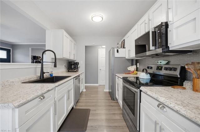 1376 Beacons Reach DR, Virginia Beach, VA 23454