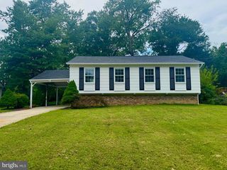 8012 FRYE RD, Alexandria, VA 22309