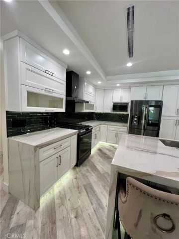 17161 Vintage, Northridge, CA 91325