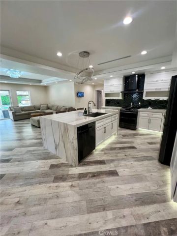 17161 Vintage, Northridge, CA 91325