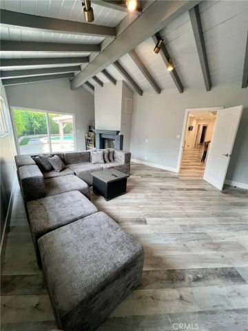 17161 Vintage, Northridge, CA 91325
