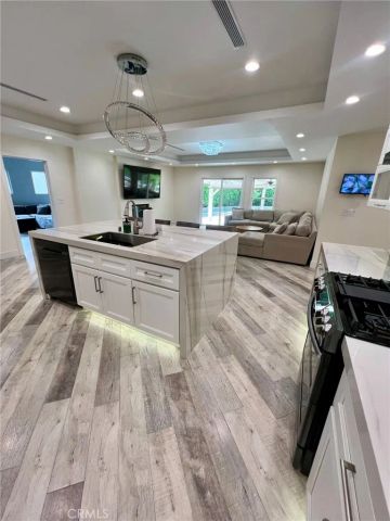 17161 Vintage, Northridge, CA 91325