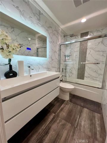 17161 Vintage, Northridge, CA 91325