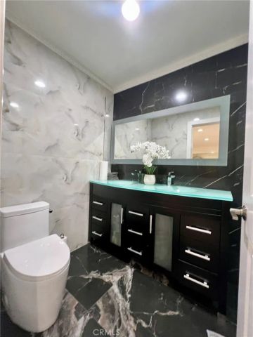17161 Vintage, Northridge, CA 91325