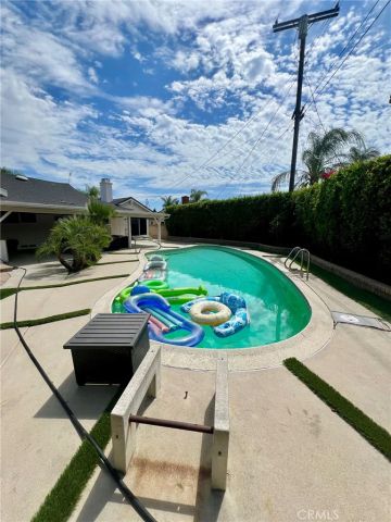 17161 Vintage, Northridge, CA 91325