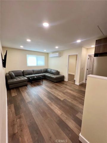 17161 Vintage, Northridge, CA 91325