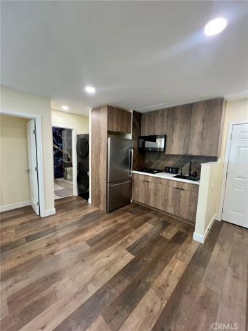 17161 Vintage, Northridge, CA 91325