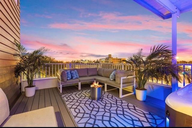 343 8TH STREET N, St Petersburg, FL 33701