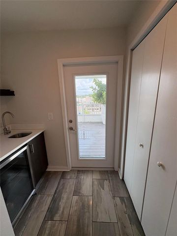 343 8TH STREET N, St Petersburg, FL 33701