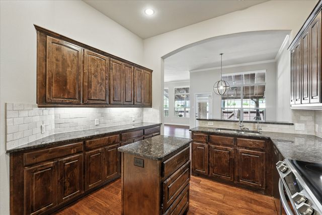 1911 Osprey Lane, Garland, TX 75044